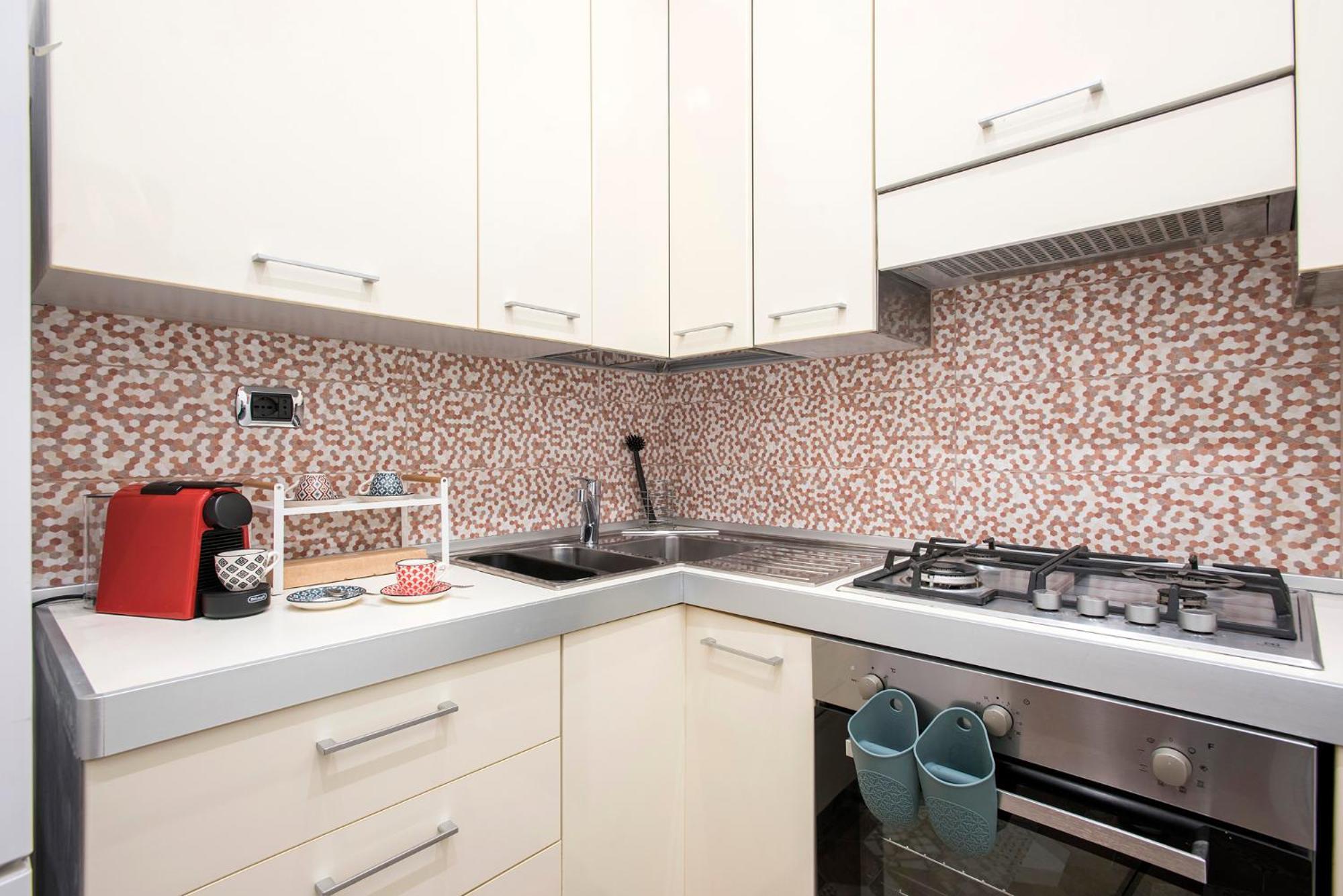 Apartment Montebello Style Rome